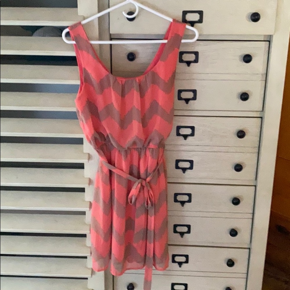 Sleeveless dress
